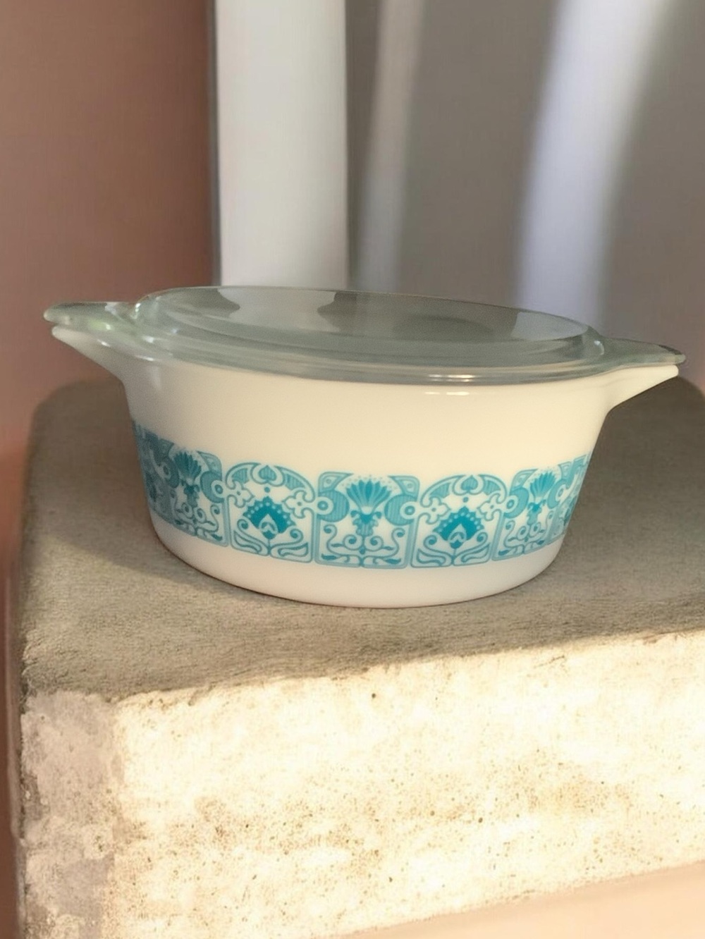 Vintage Pyrex 21/2 qt horizon, blue Turquoise Pattern  Casserole Dish with Lid